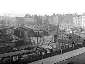 Baneterrænet ved Klampenborgstationen i Gyldenløvesgade 1917.jpg